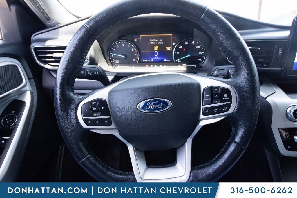 Used 2022 Ford Explorer XLT w/ Equipment Group 202A AWD/4WD image 5