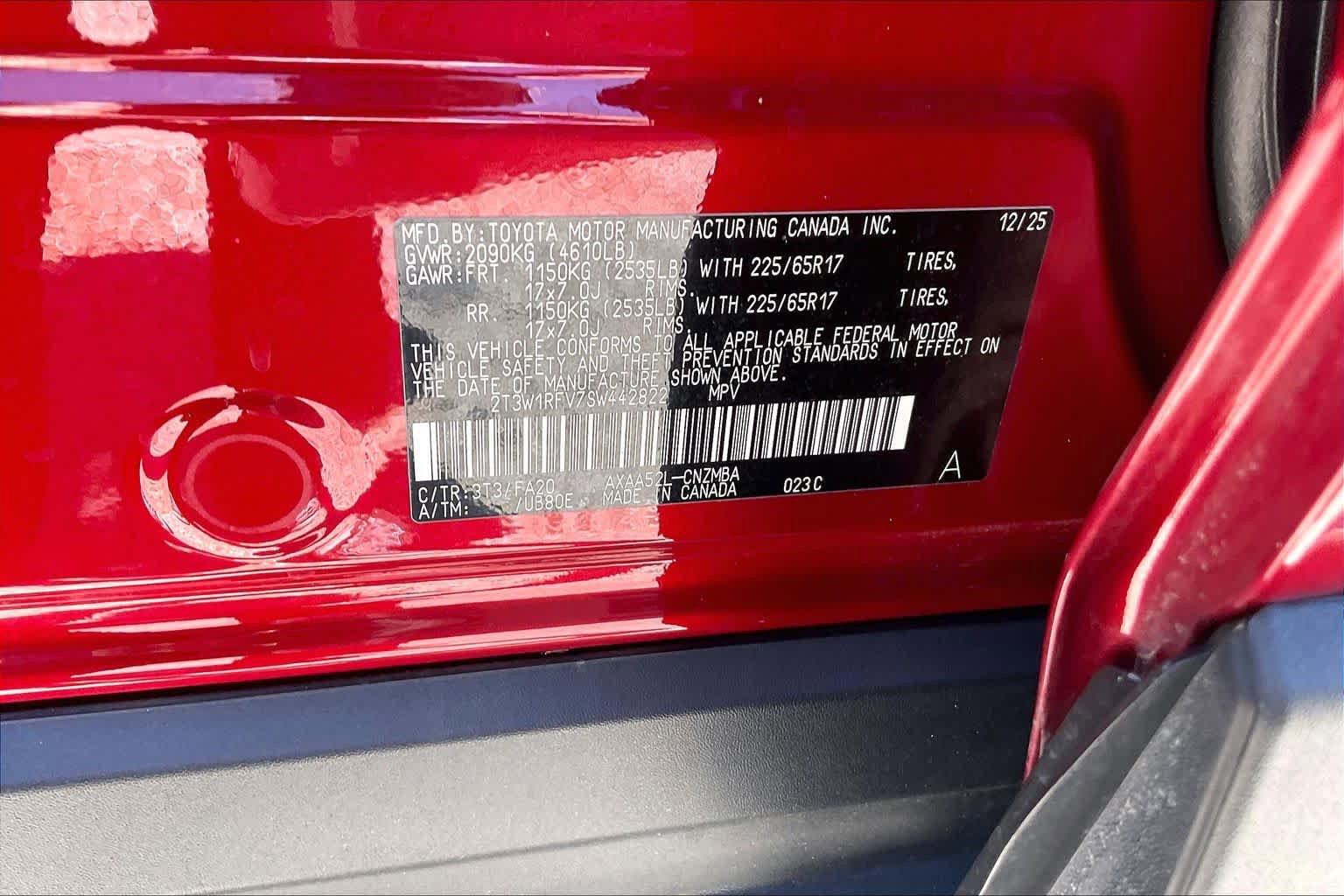 Used 2025 Toyota RAV4 XLE FWD image 34