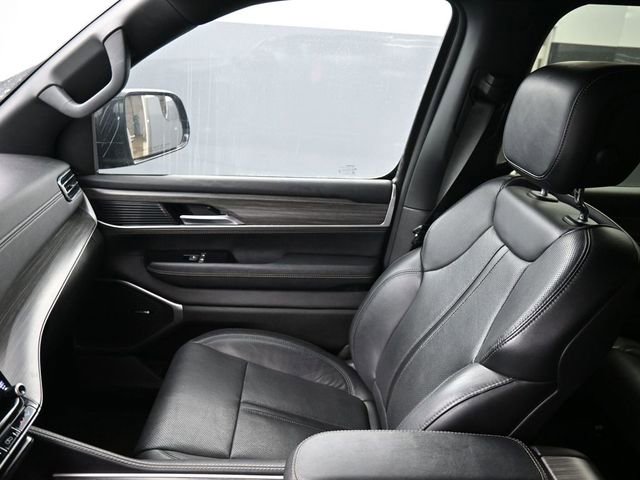 Used 2024 Jeep Wagoneer Series II AWD/4WD image 25