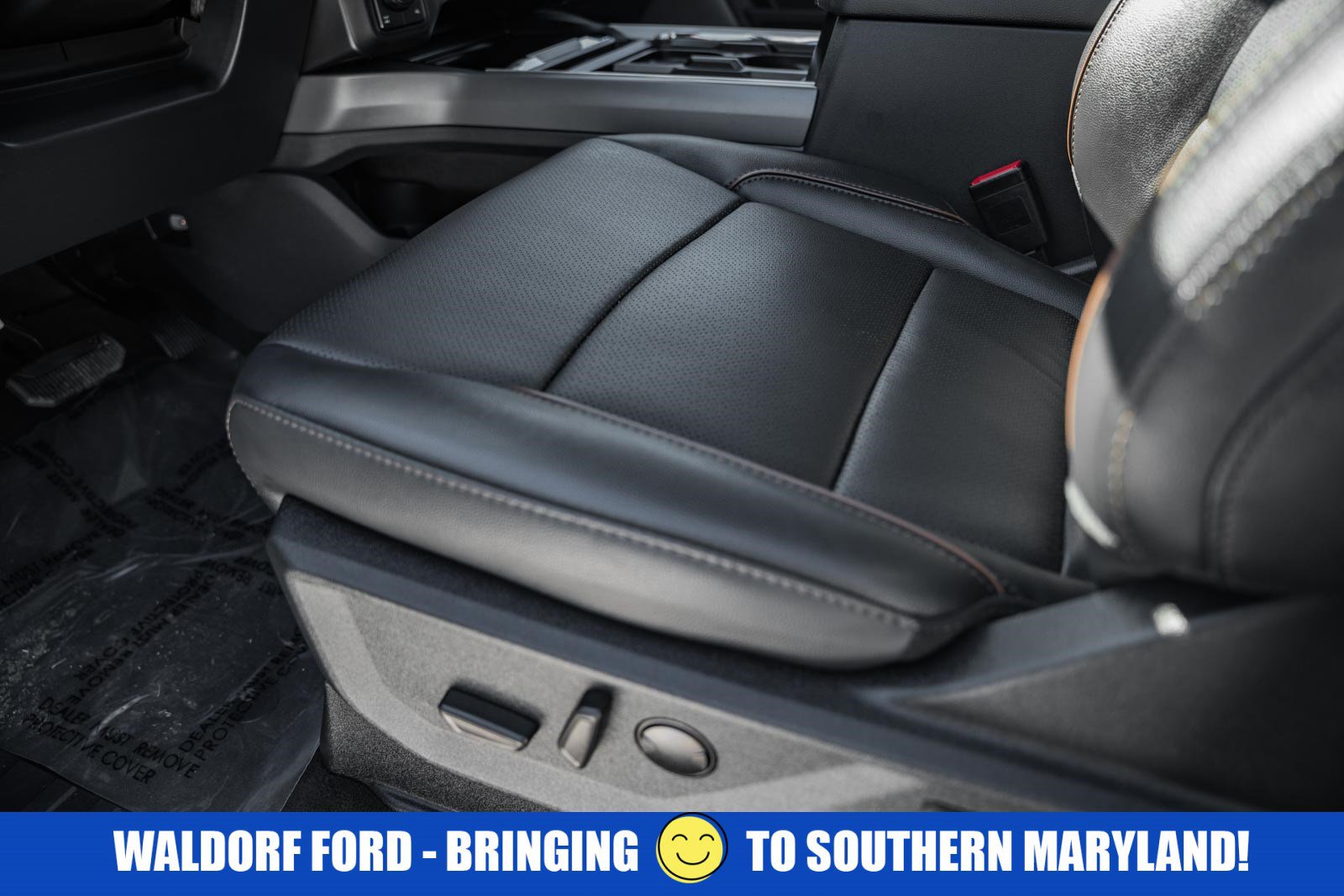 Used 2025 Ford F350 Lariat w/ Chrome Package image 43