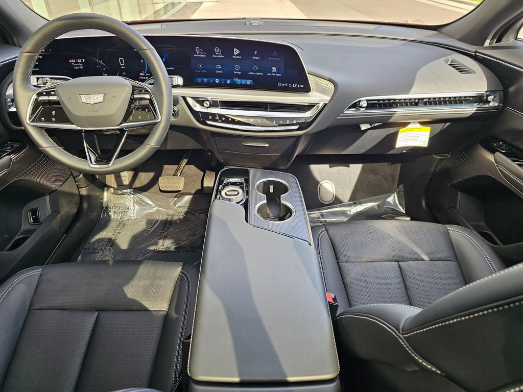 Used 2025 Cadillac Lyriq Sport AWD/4WD image 17