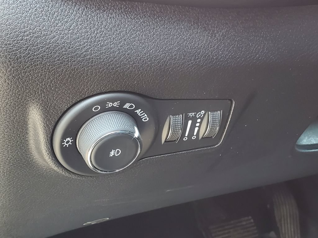 Used 2024 Jeep Compass Limited AWD/4WD image 9