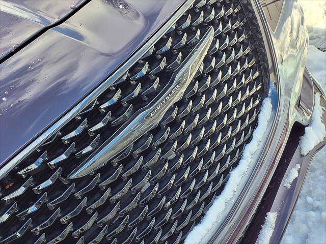 Certified 2020 Chrysler 300 Touring L w/ 300 Premium Group image 28