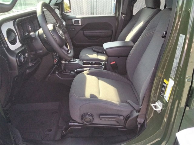 Used 2024 Jeep Wrangler Willys image 9