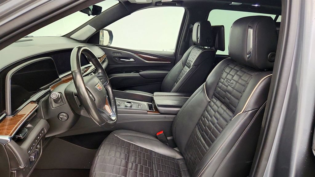 Used 2021 Cadillac Escalade ESV Premium Luxury Platinum w/ Heavy-Duty Trailer Package AWD/4WD image 21