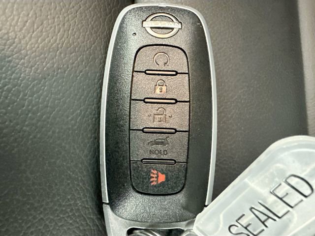 Used 2023 Nissan Rogue SL w/ SL Premium Package image 18