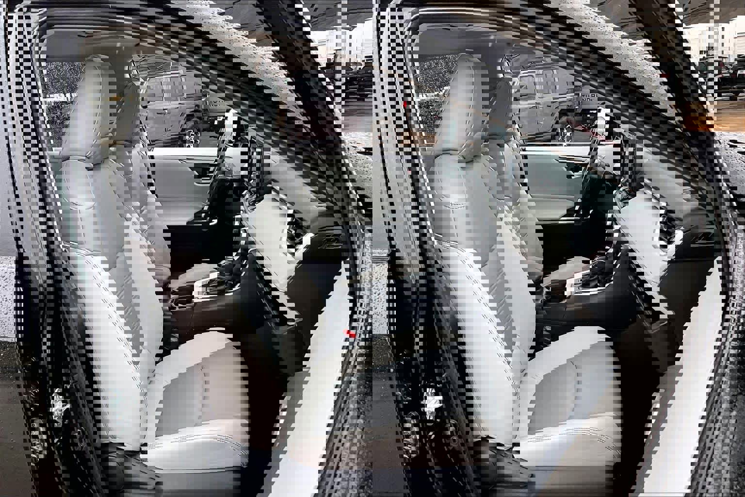 Used 2021 Toyota RAV4 XLE Premium image 9