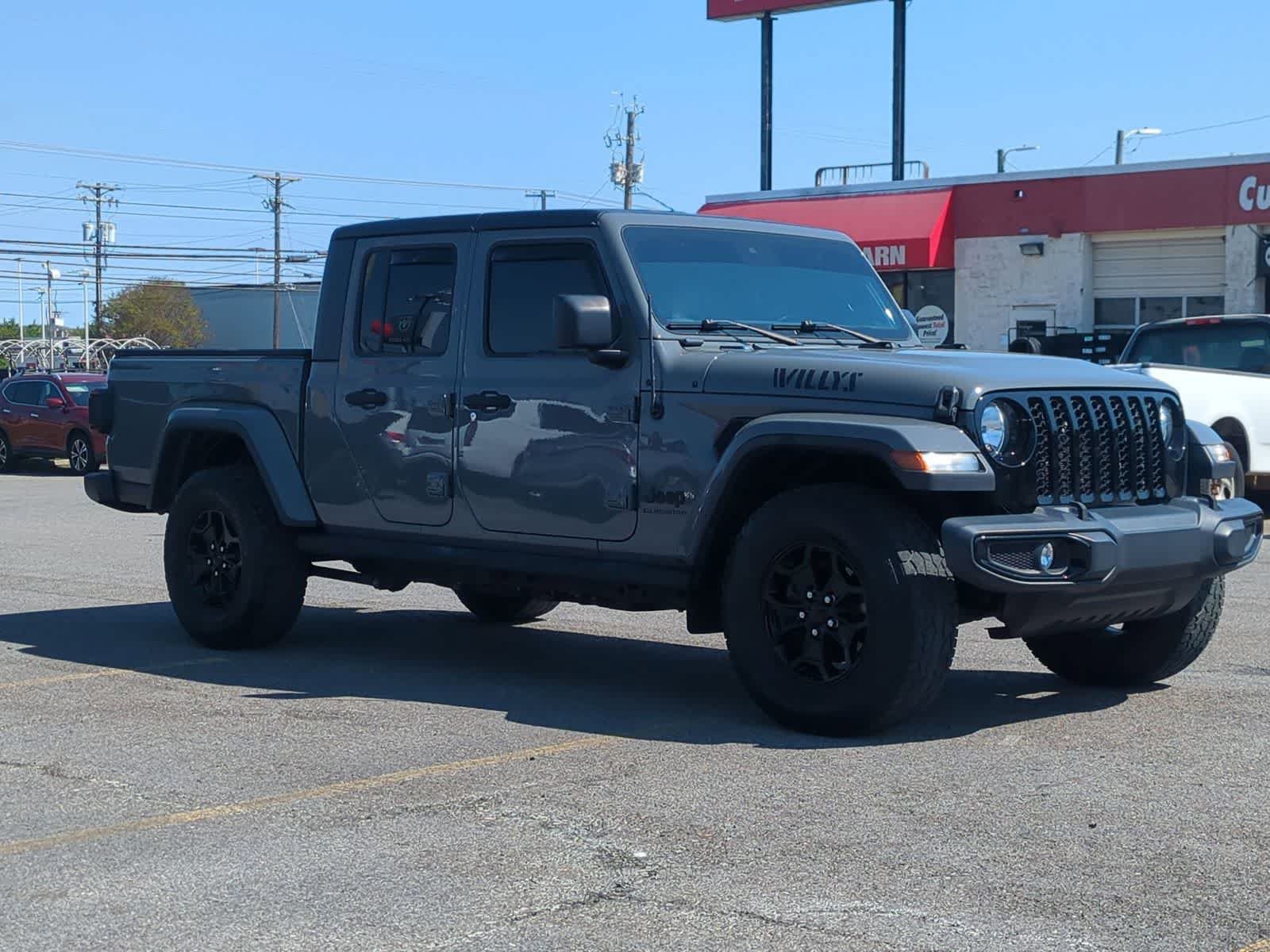 Used 2021 Jeep Gladiator Sport AWD/4WD image 2