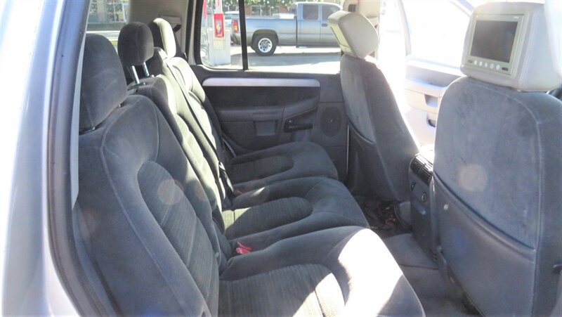 Used 2003 Ford Explorer XLT AWD/4WD image 14