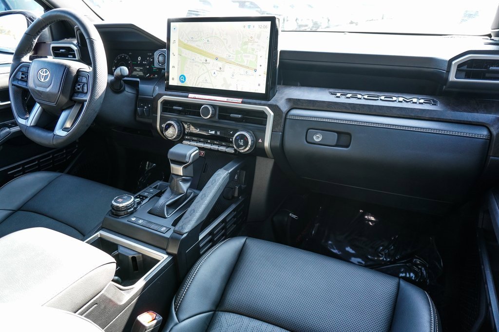 Used 2025 Toyota Tacoma Limited image 13