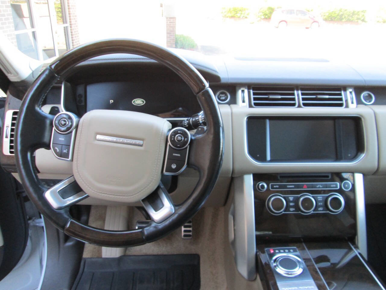 Used 2016 Land Rover Range Rover Long Wheelbase Supercharged image 9