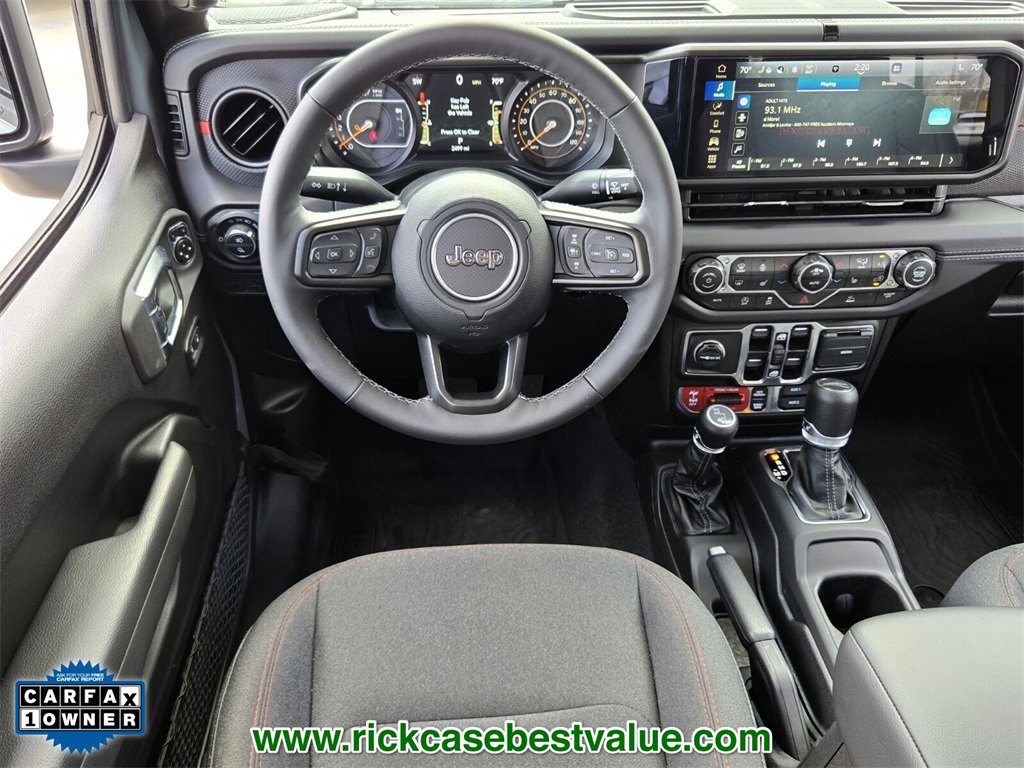 Used 2025 Jeep Gladiator Rubicon w/ Convenience Group image 14