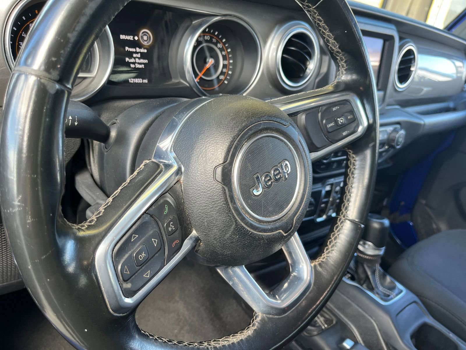 Used 2020 Jeep Wrangler Unlimited Sahara image 27