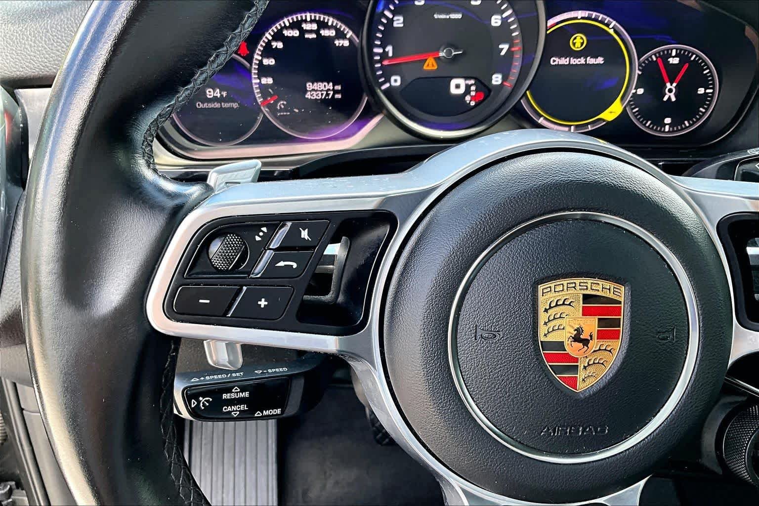 Used 2020 Porsche Cayenne AWD/4WD image 22