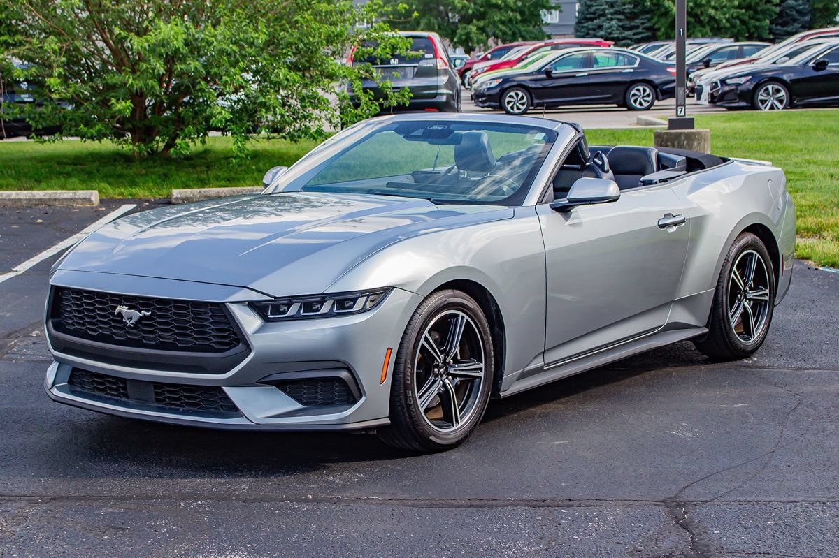 Used 2024 Ford Mustang EcoBoost Premium Convertible 2 RWD image 3