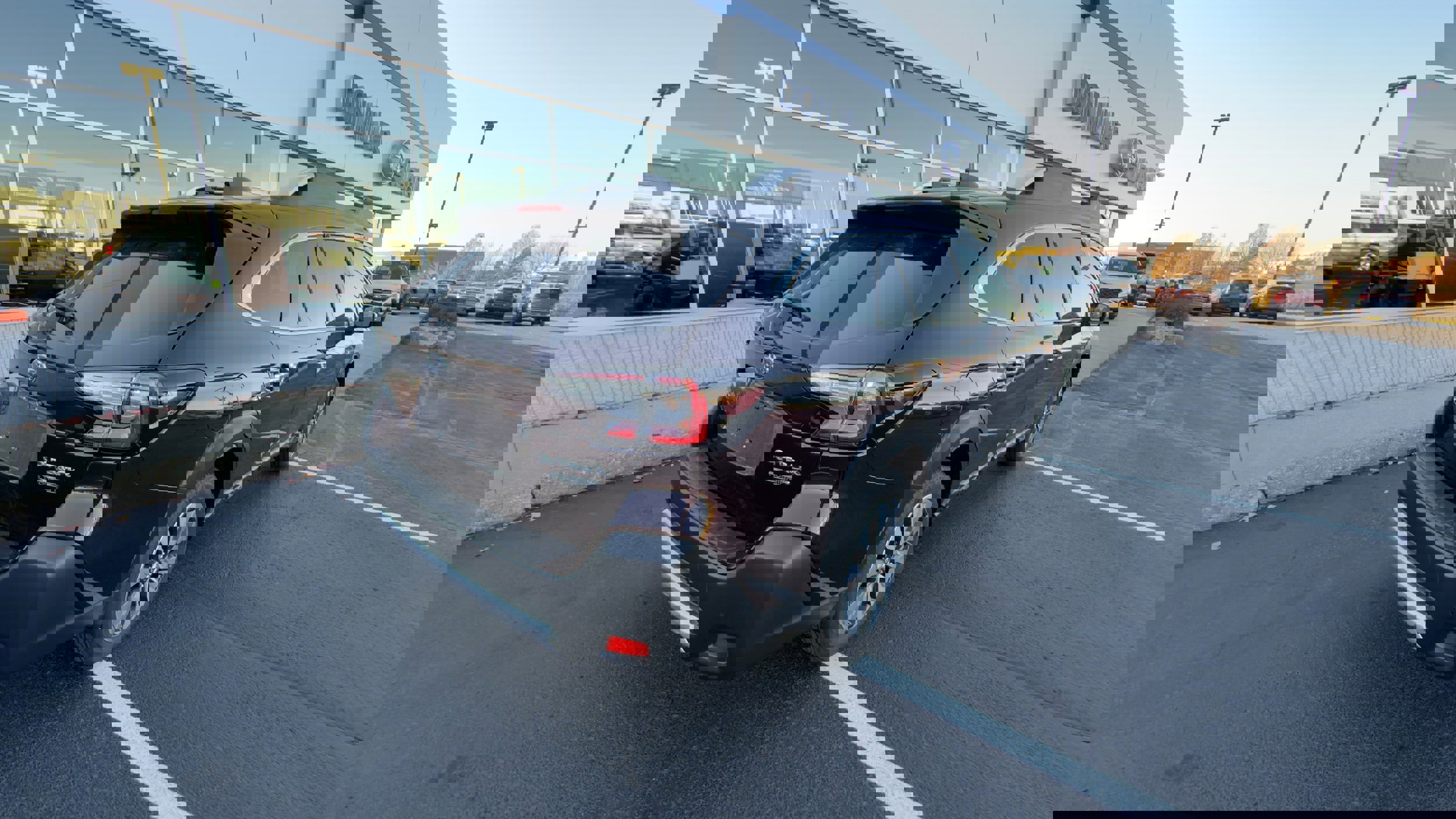 Used 2025 Subaru Outback Touring image 3