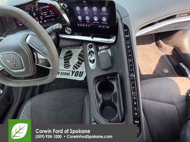 Used 2022 Chevrolet Corvette Stingray Premium Cpe w/ Z51 Performance Package RWD image 27
