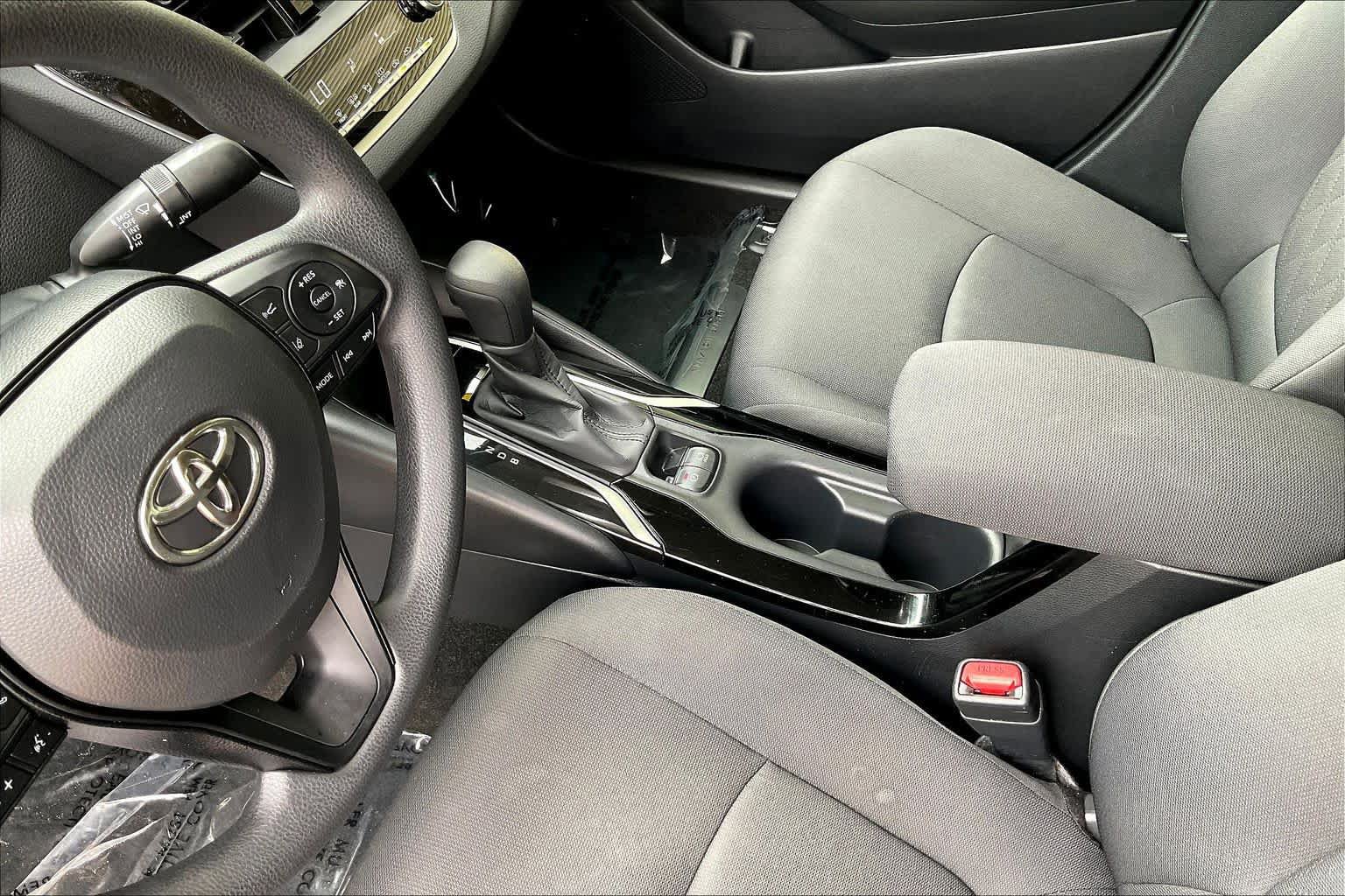 Used 2021 Toyota Corolla LE FWD image 16