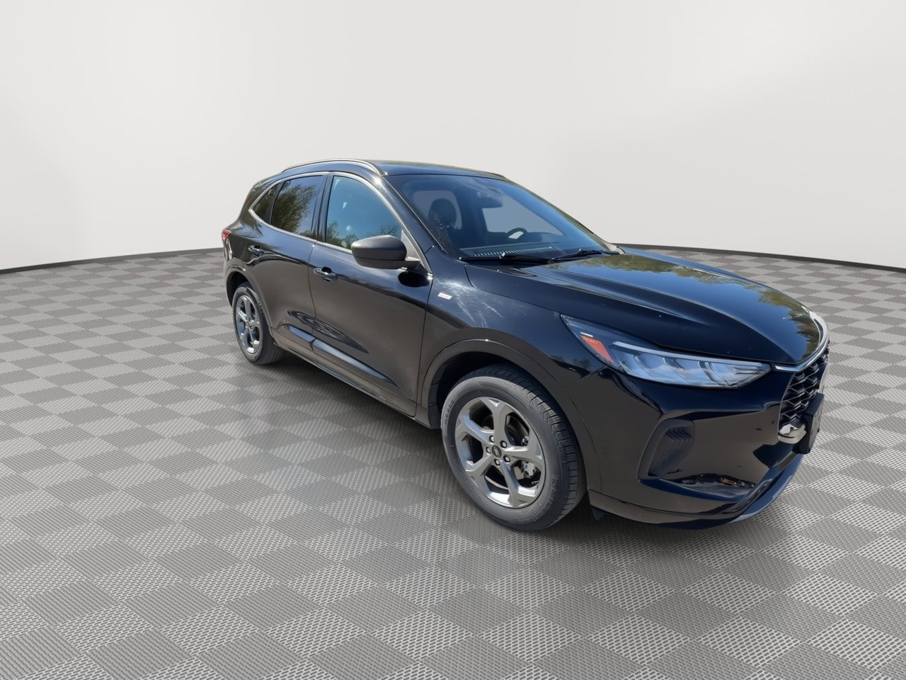 Used 2024 Ford Escape ST-Line AWD/4WD image 2