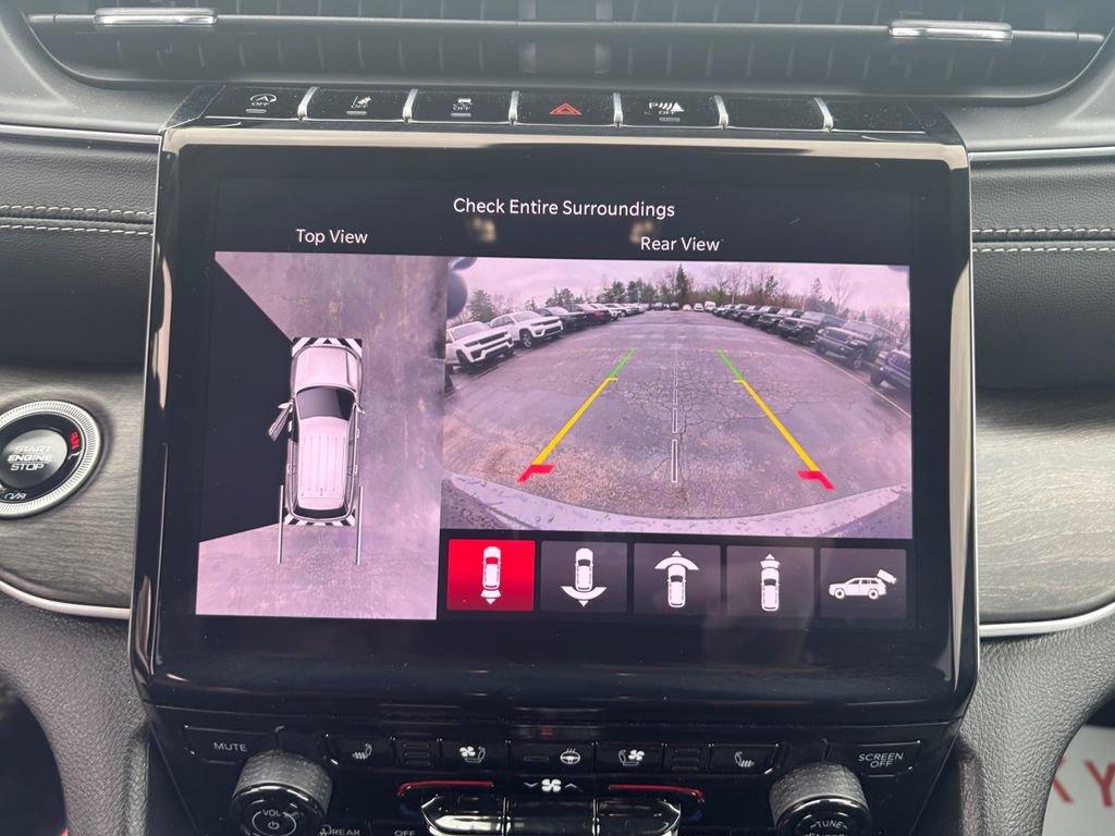 New 2025 Jeep Grand Cherokee L Limited w/ Luxury Tech Group II image 18