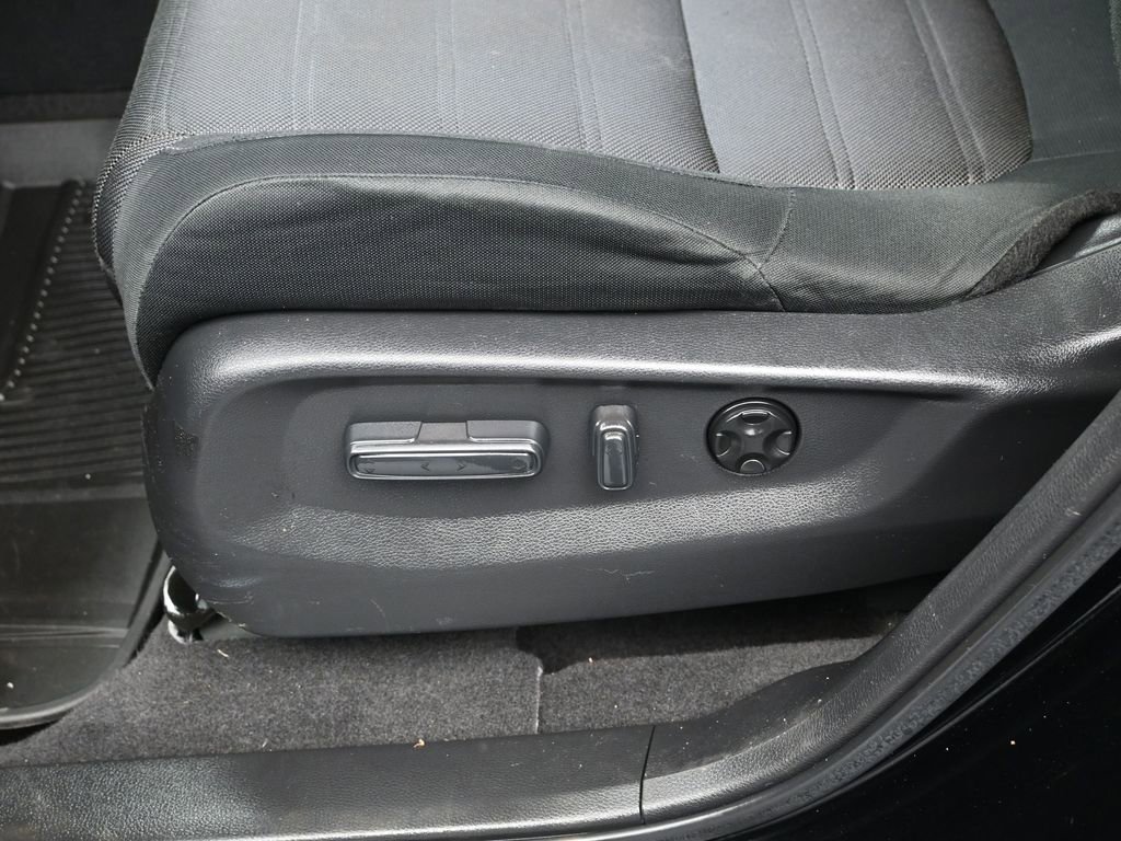 Used 2019 Honda CR-V EX image 17