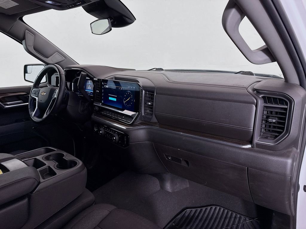 Used 2023 Chevrolet Silverado 1500 LT AWD/4WD image 29