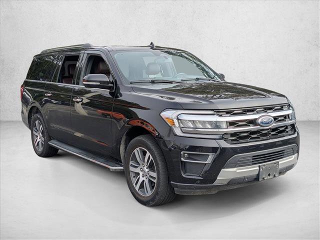 Used 2023 Ford Expedition Max Limited image 3