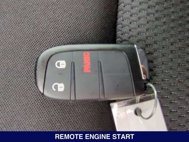 New 2023 Jeep Renegade Latitude w/ Premium Group image 30