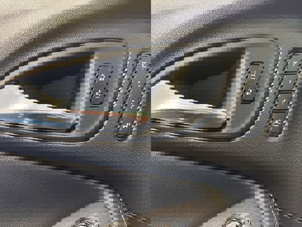 Used 2023 Buick Encore GX Essence w/ Experience Buick Package AWD/4WD image 25