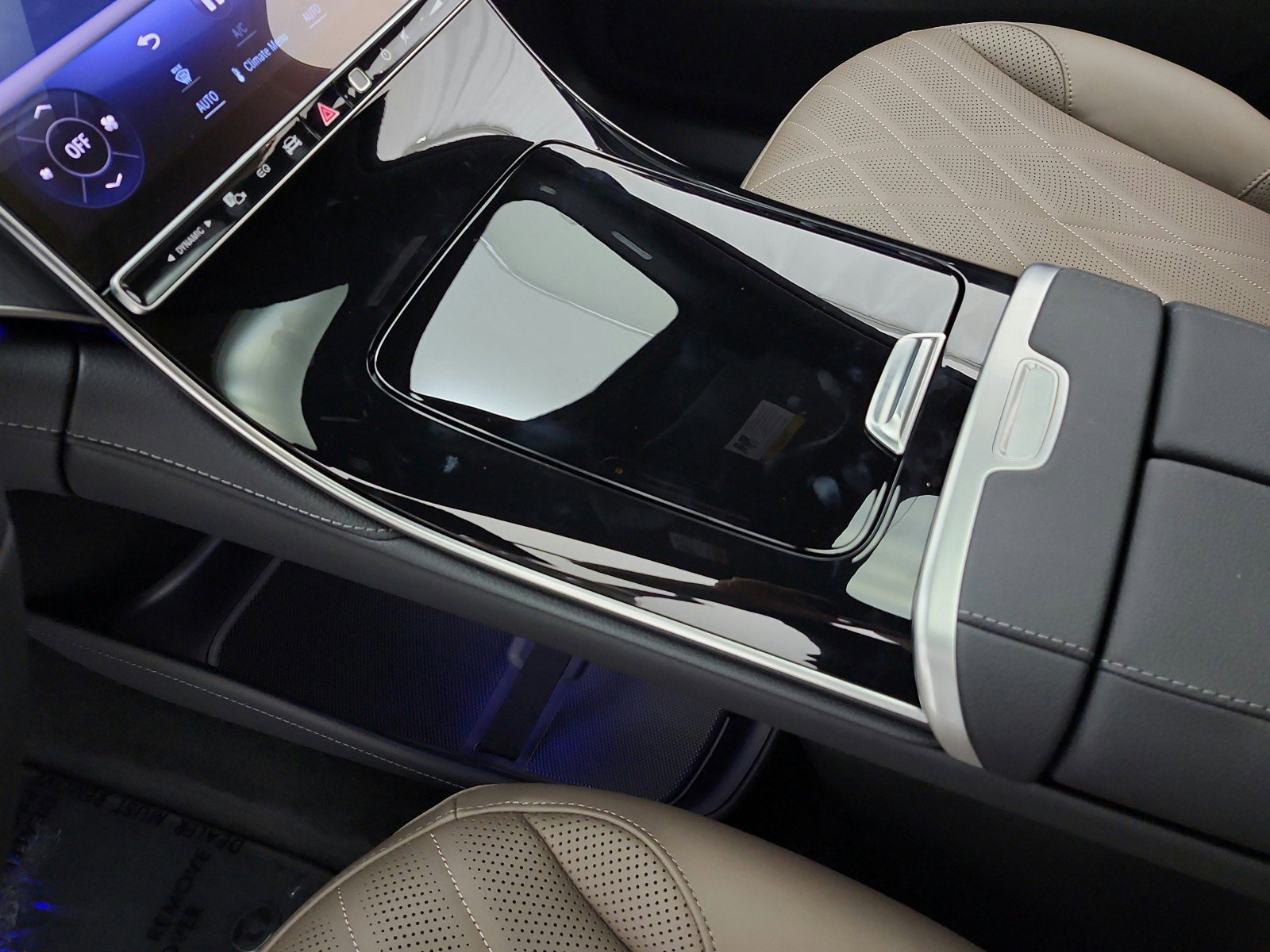 New 2026 Mercedes-Benz EQE 320 4MATIC SUV image 9