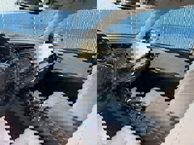 Used 2015 Toyota Avalon Limited image 6