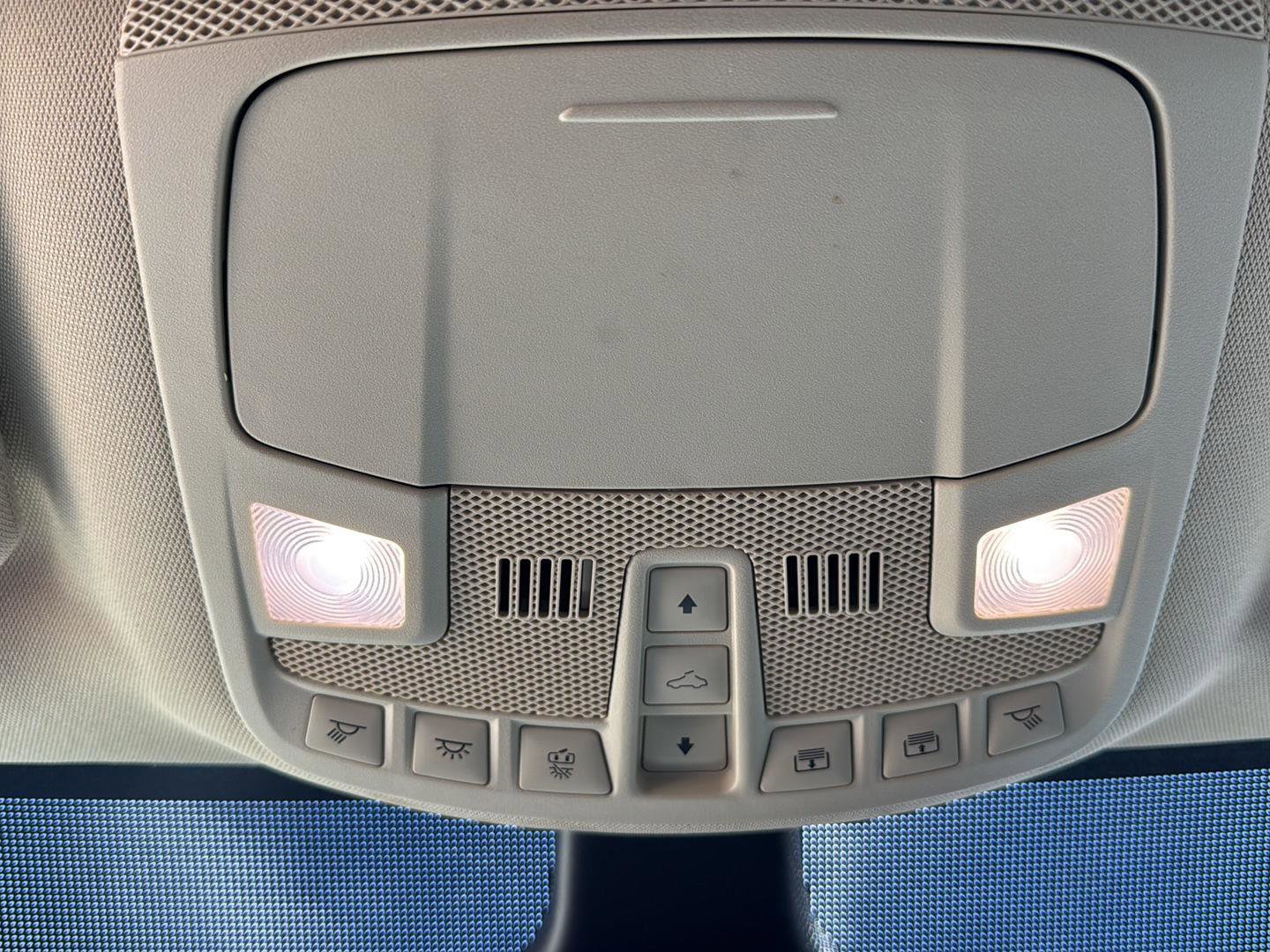 Used 2021 Ford Edge SEL w/ Convenience Package image 18