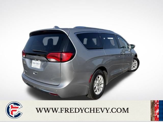 Used 2020 Chrysler Pacifica Touring-L FWD image 5