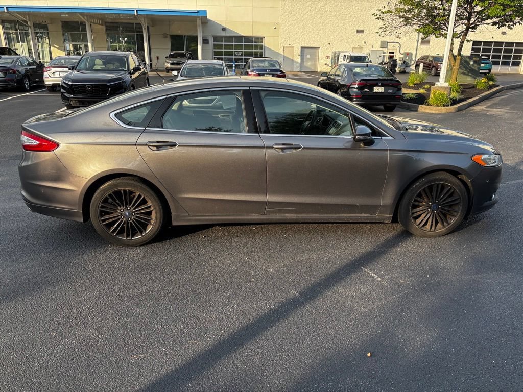 Used 2014 Ford Fusion SE w/ Equipment Group 202A FWD image 8