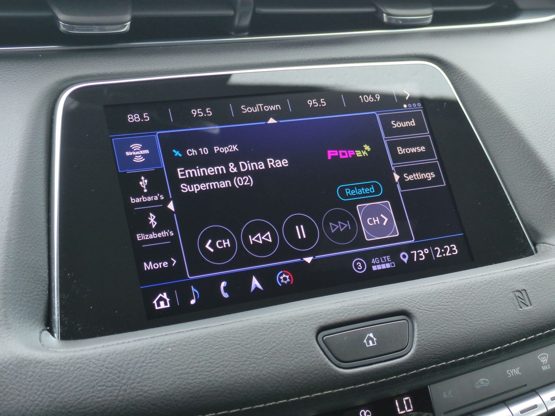Used 2020 Cadillac XT4 Premium Luxury w/ Enhanced Visibility Package AWD/4WD image 22