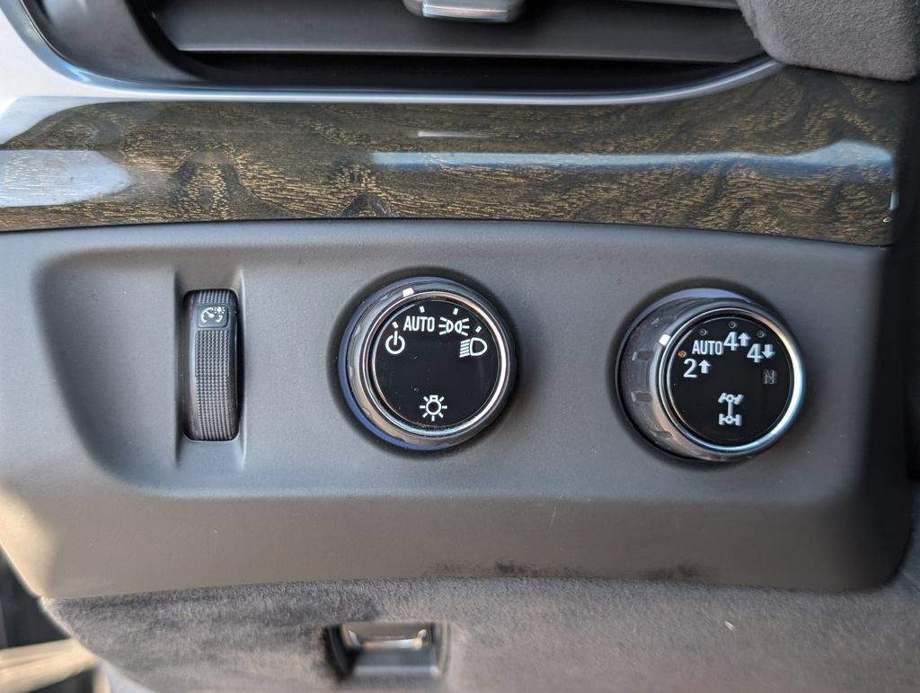 Used 2020 Cadillac Escalade Platinum AWD/4WD image 30