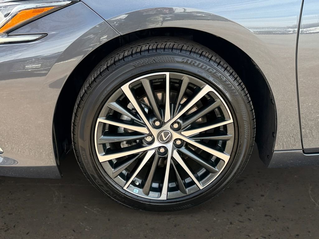 Certified 2025 Lexus ES 350 w/ Premium Package image 25
