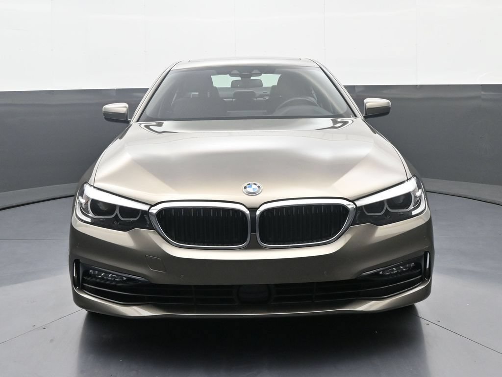 Used 2018 BMW 530e xDrive AWD/4WD image 2
