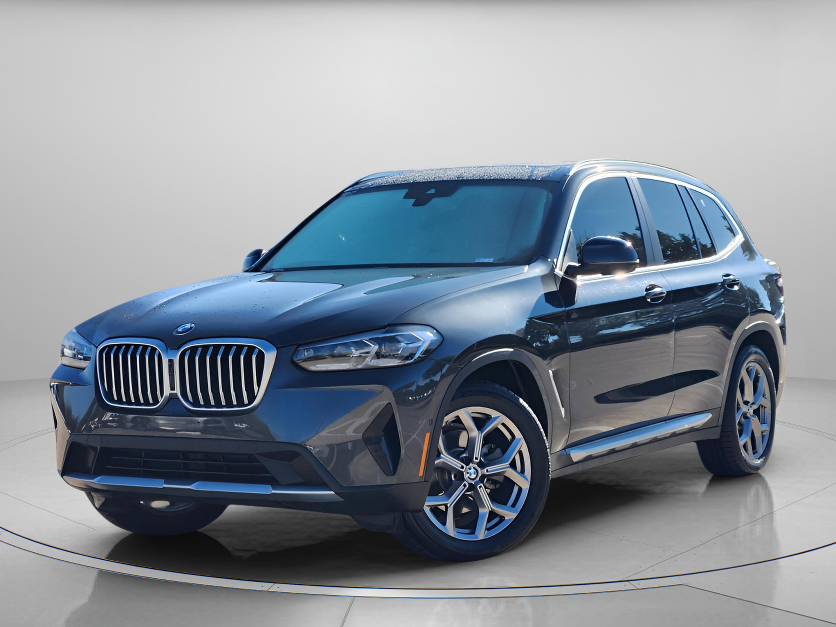 Used 2024 BMW X3 xDrive30i w/ Convenience Package image 2