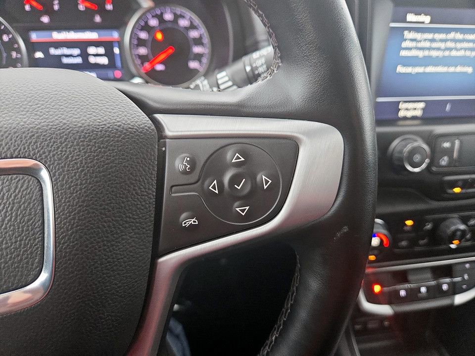 Used 2024 GMC Terrain SLT image 16