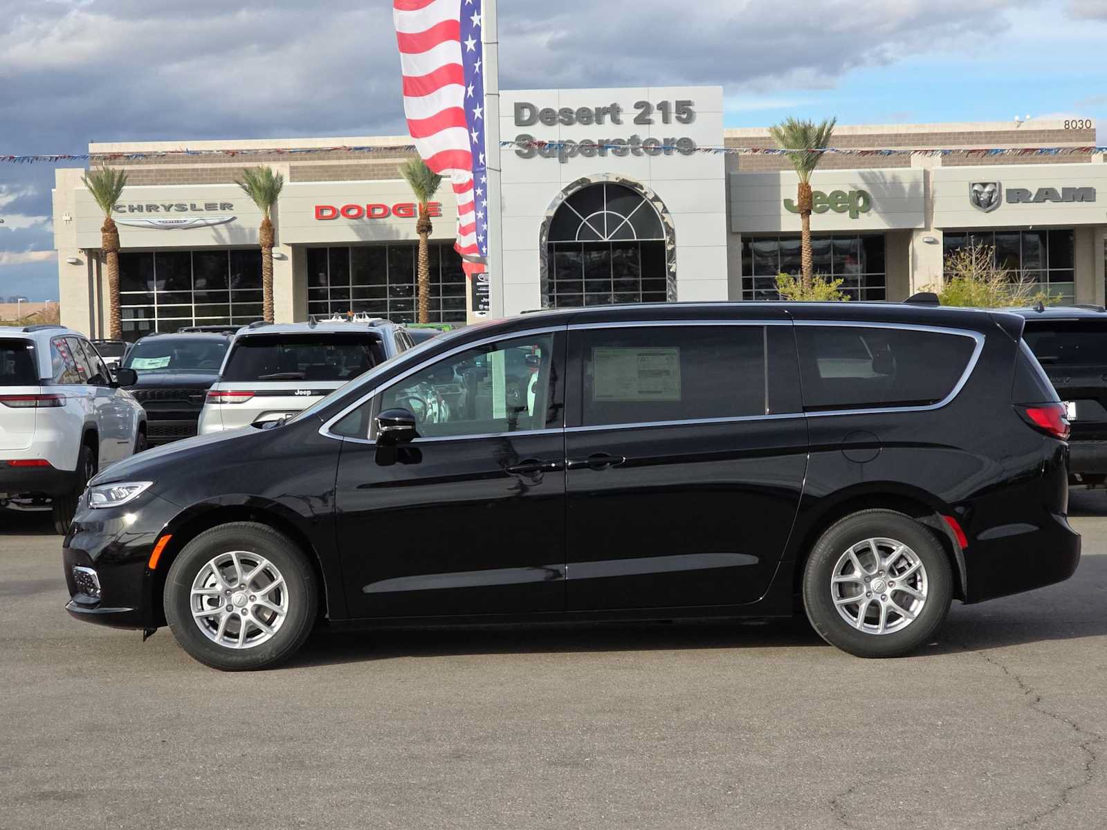 New 2026 Chrysler Pacifica Select FWD image 5