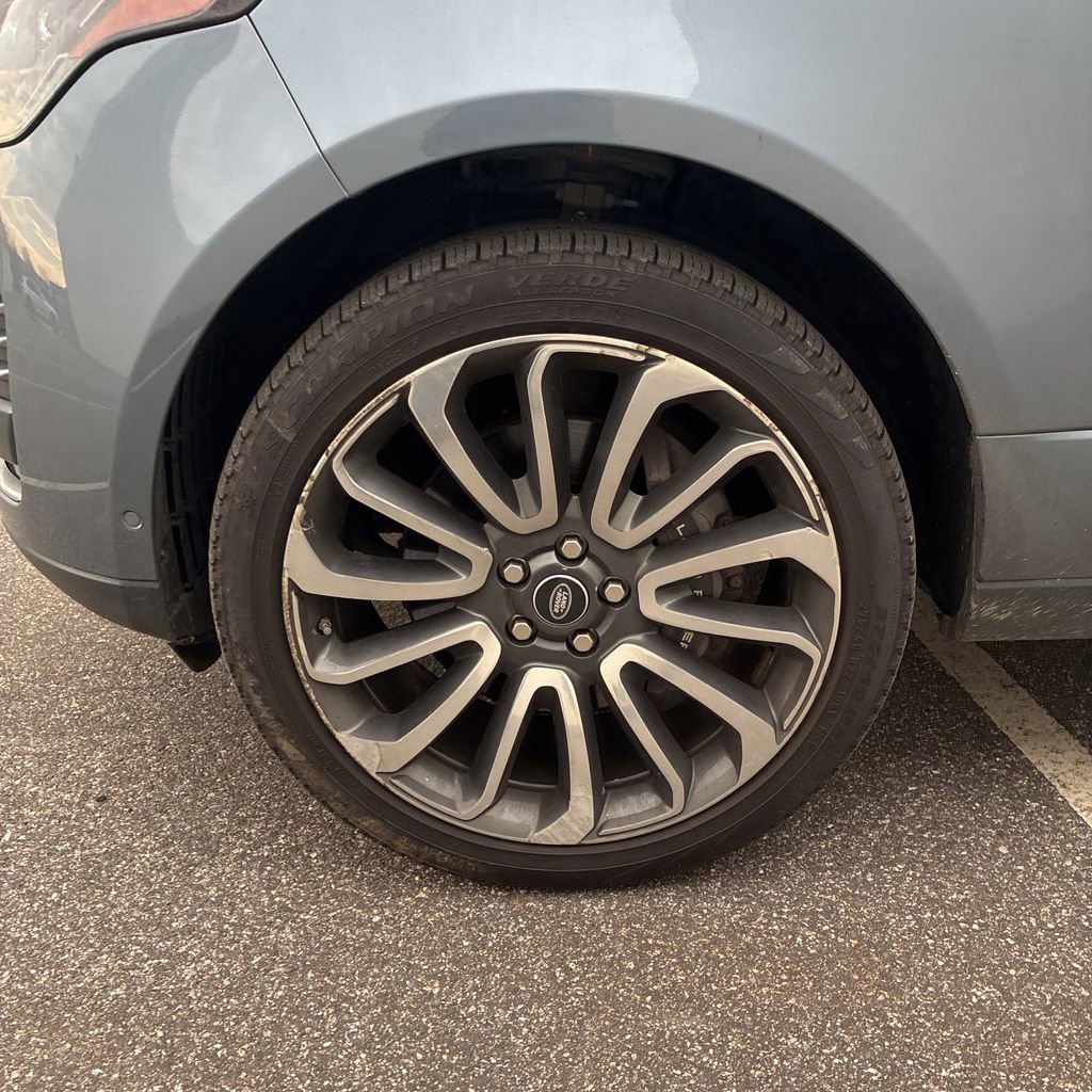 Used 2020 Land Rover Range Rover Long Wheelbase Autobiography image 20