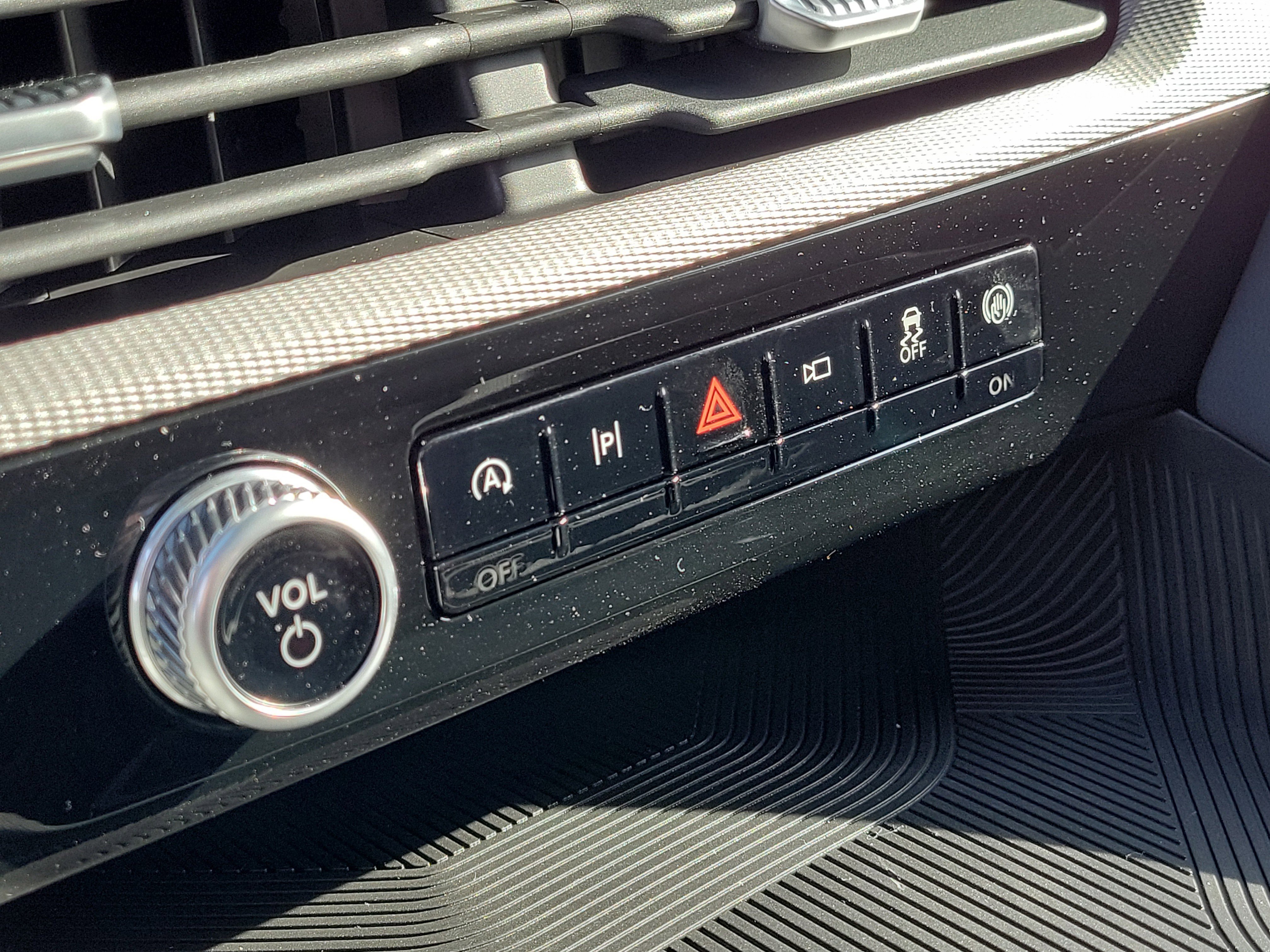 New 2026 Ford Explorer Active image 31