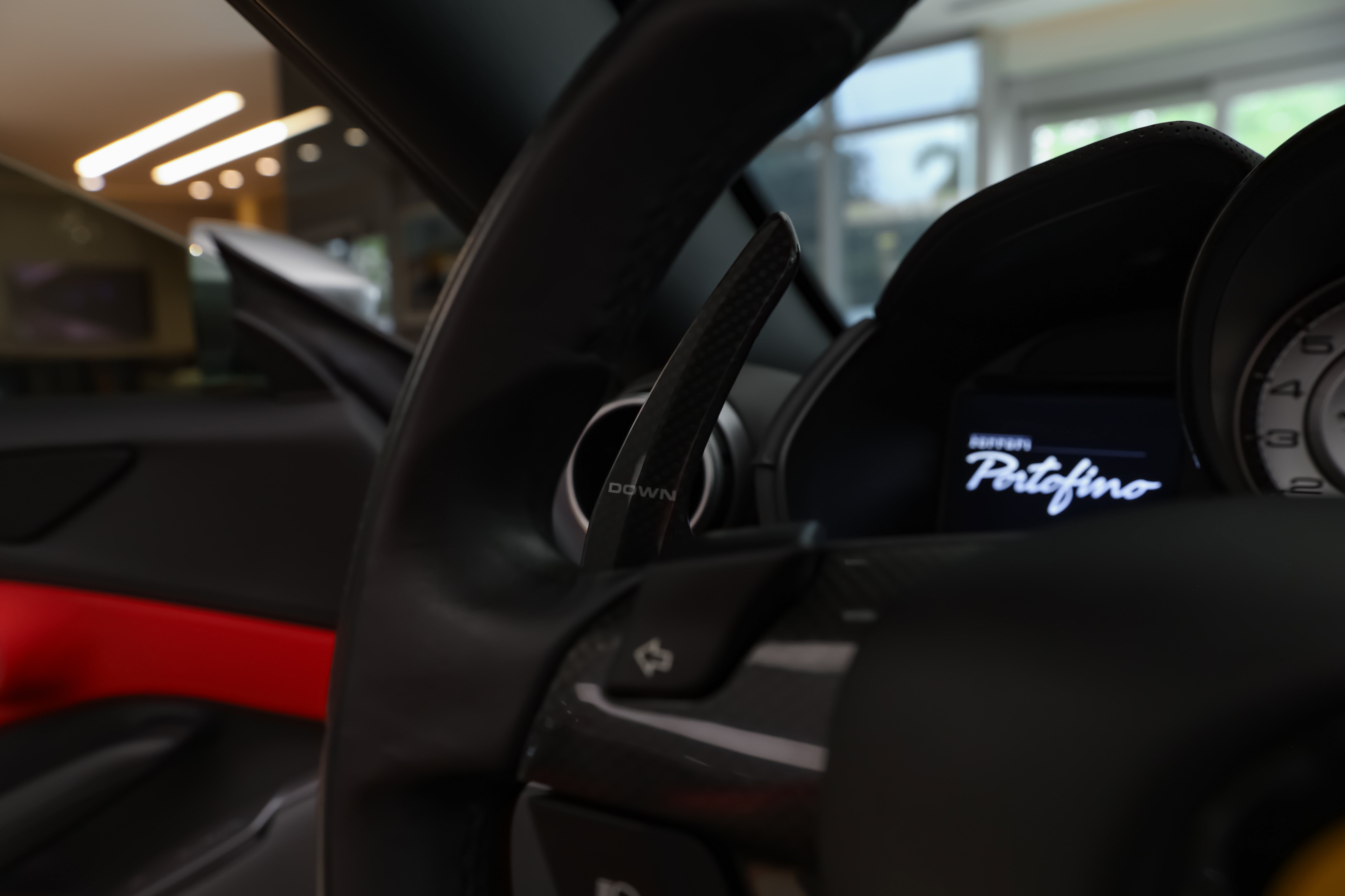 Used 2019 Ferrari Portofino RWD image 41
