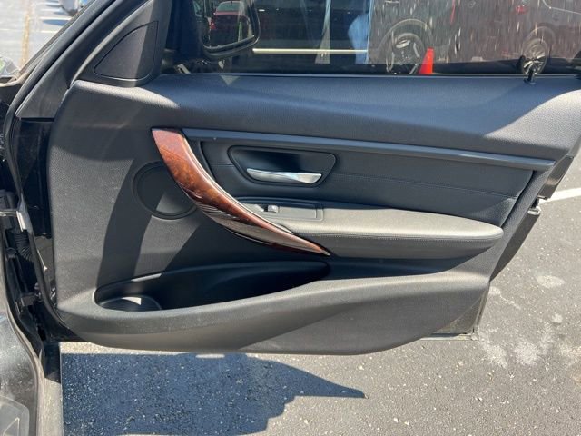 Used 2013 BMW 328i xDrive Sedan AWD/4WD image 31