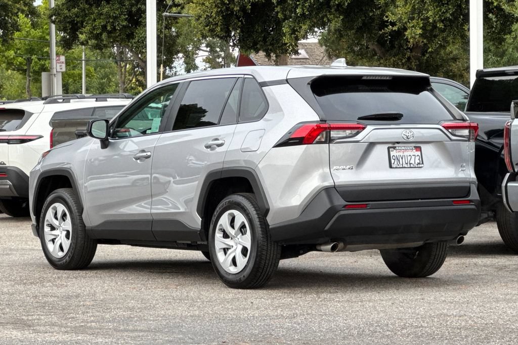 Certified 2024 Toyota RAV4 LE AWD/4WD image 5