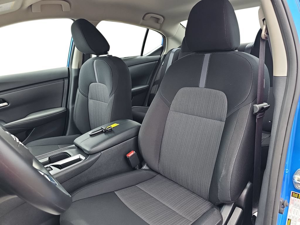 Used 2025 Nissan Sentra SV FWD image 15