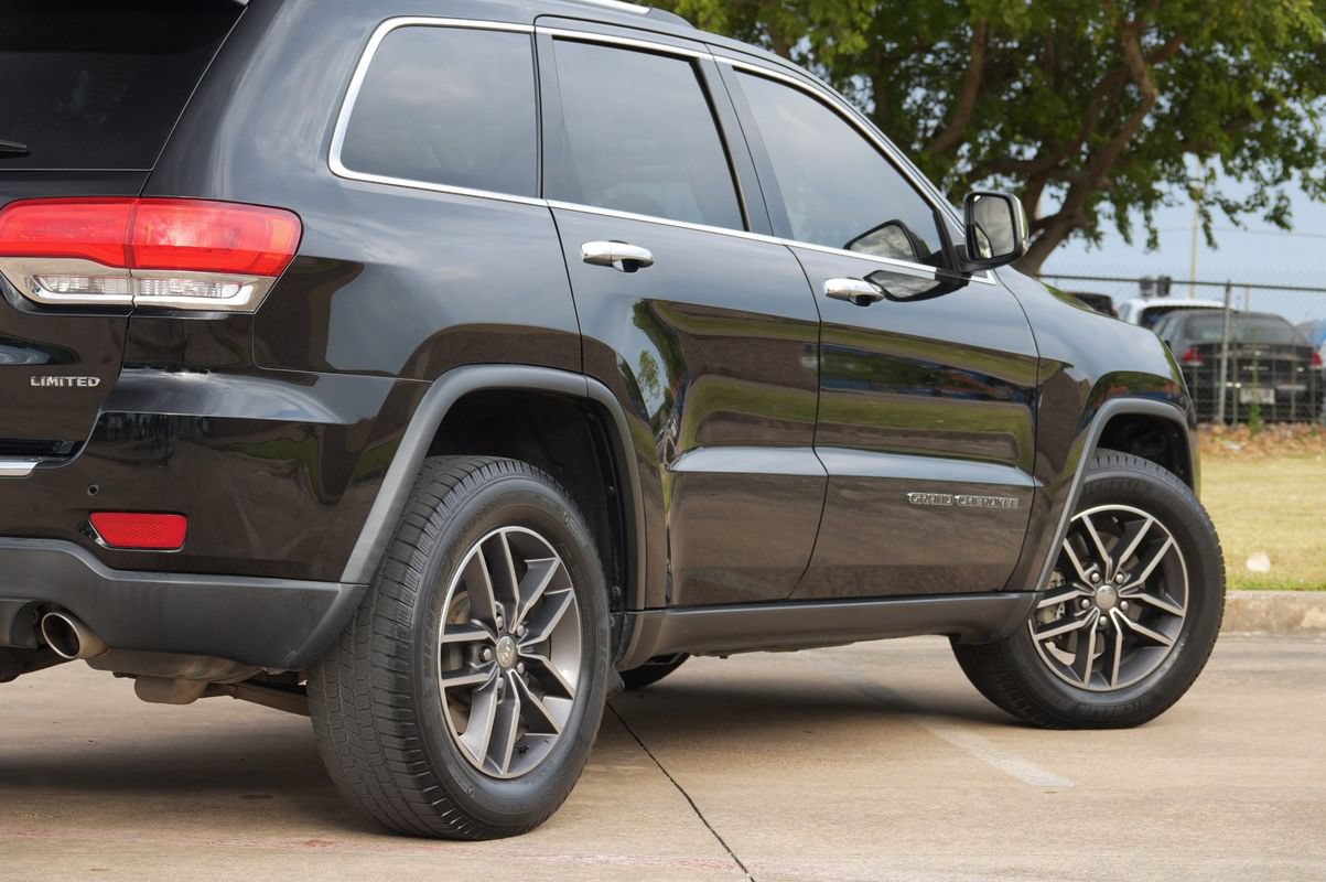 Used 2017 Jeep Grand Cherokee Limited RWD image 34