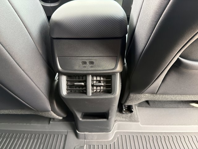 New 2026 Chevrolet Equinox LT AWD/4WD image 28