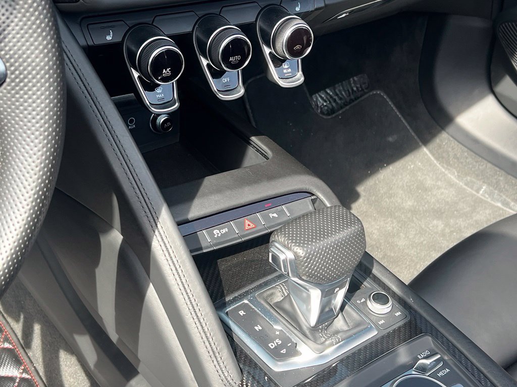 Used 2017 Audi R8 V10 w/ Carbon Exterior Package AWD/4WD image 15